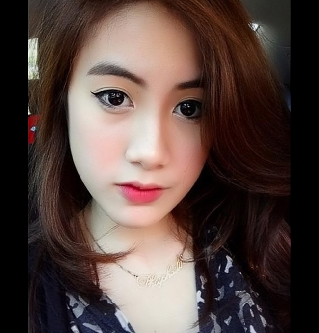 Chichi đang là cô gái khá nổi tiếng trên mạng xã hội Lào, dù cô bé mới chỉ 14 tuổi.
