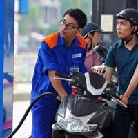 Tin tức trong ngày - Tối 28/6, xăng lại tăng giá