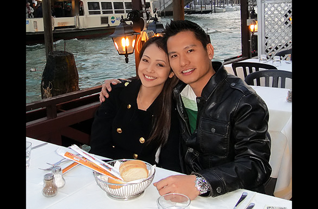 Những hình ảnh lãng mạn của Jennifer Phạm và chồng