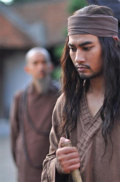 Video: Minh Thuận giao đấu với sư tử đá - 7