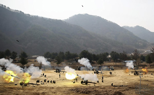 Triều Tiên đấu pháo với Hàn Quốc để đe dọa Mỹ - 1