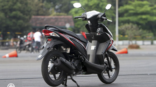 Ra mắt xe tay ga Honda Vario 110 FI nhỏ gọn - 3