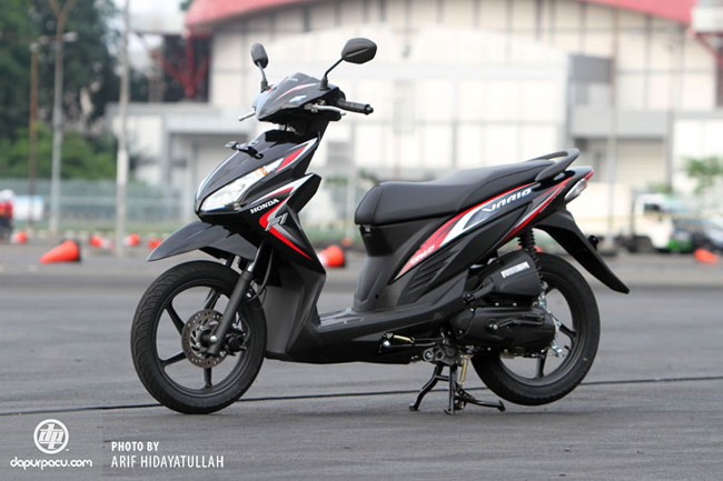 Cận cảnh Honda Vario 110 Fi giá mềm cho phái đẹp - 18