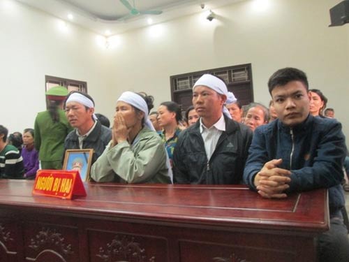 Xử vụ hỗn chiến trên sông Yên: Bị cáo khai bị ép cung - 3