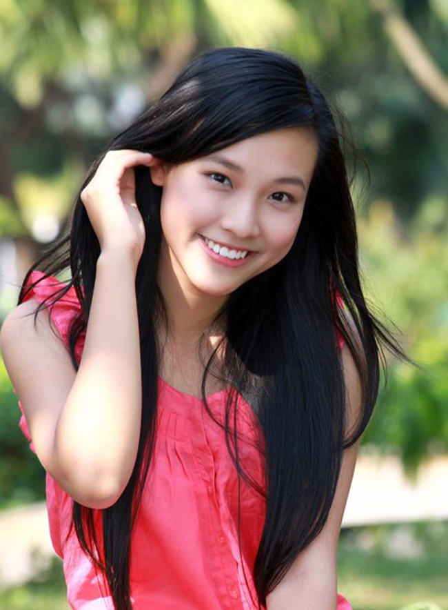 Thùy Lâm tên thật là Nguyễn Thùy Trang, sinh năm 1987, là một nữ ca sĩ người Việt Nam.
