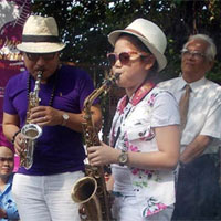 Ca nhạc - MTV - Hình ảnh cảm động bên mộ Trịnh Công Sơn