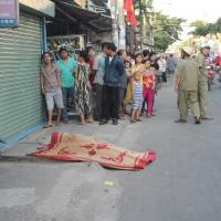 Pháp luật - Nam thanh niên chết bất thường bên đường