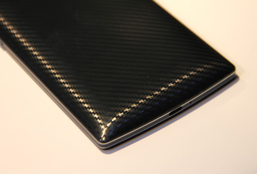 Cận cảnh Find 7 màu đen, màn hình QHD - 4