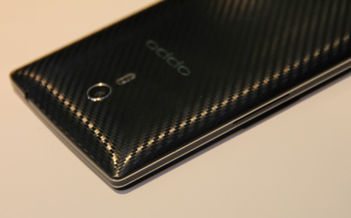 Cận cảnh Find 7 màu đen, màn hình QHD - 5