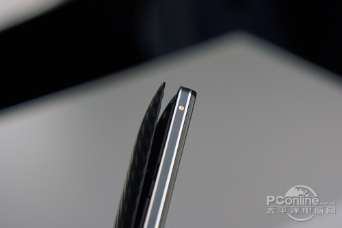 Cận cảnh Find 7 màu đen, màn hình QHD - 14