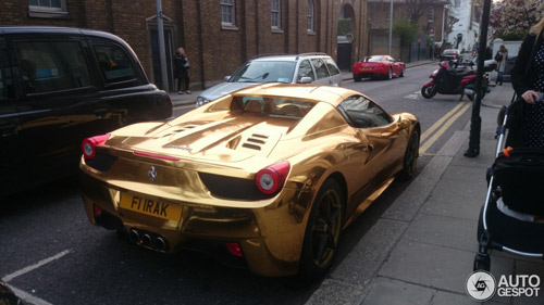 Ferrari 458 Spider mạ crôm bóng loáng tại London - 2