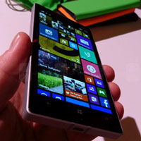 Cận cảnh Nokia Lumia 930 vừa ra mắt