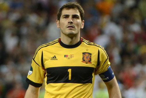 Casillas: “Ngồi chơi” kiếm tiền nhiều nhất - 1