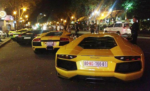 5 siêu xe Lamborghini tụ họp ở Sài Gòn - 1