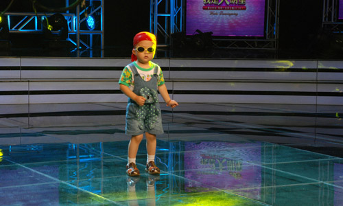 Tranh cãi về cậu bé 3 tuổi gây sốt Amazing Chinese - 5