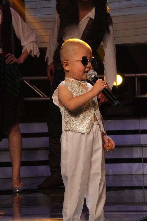 Tranh cãi về cậu bé 3 tuổi gây sốt Amazing Chinese - 12