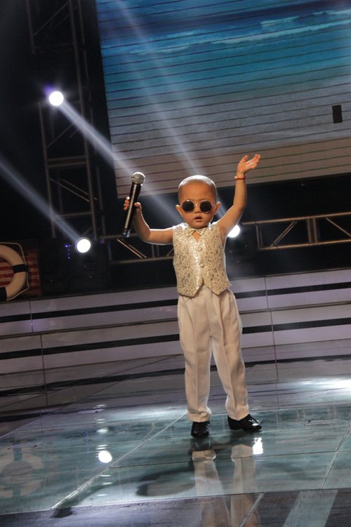 Tranh cãi về cậu bé 3 tuổi gây sốt Amazing Chinese - 13