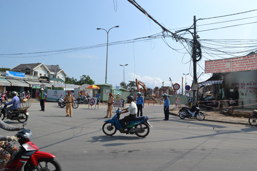 Đà Nẵng: Cấm phương tiện lưu thông qua ngã ba Huế - 2