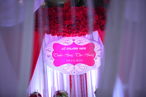 Xúc động nghe Tuấn Hưng hát tặng vợ trong lễ cưới - 20