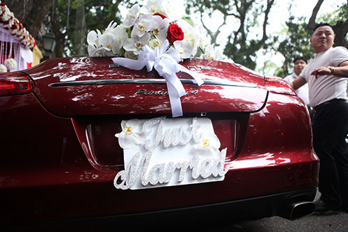 Xúc động nghe Tuấn Hưng hát tặng vợ trong lễ cưới - 18