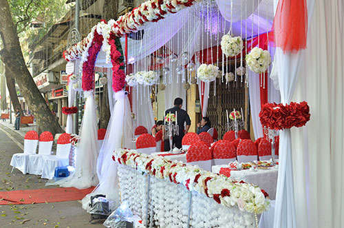 Xúc động nghe Tuấn Hưng hát tặng vợ trong lễ cưới - 9