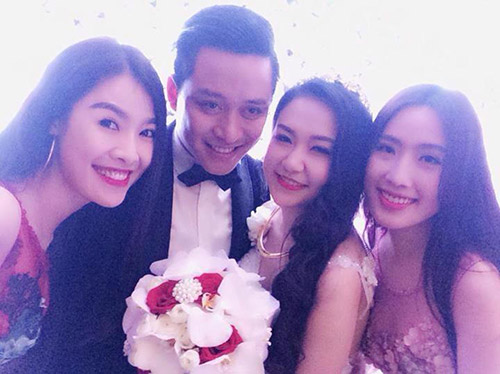 Xúc động nghe Tuấn Hưng hát tặng vợ trong lễ cưới - 5