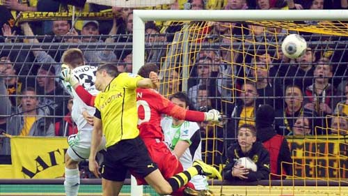 Dortmund - Wolfsburg: Ngược dòng vất vả - 1