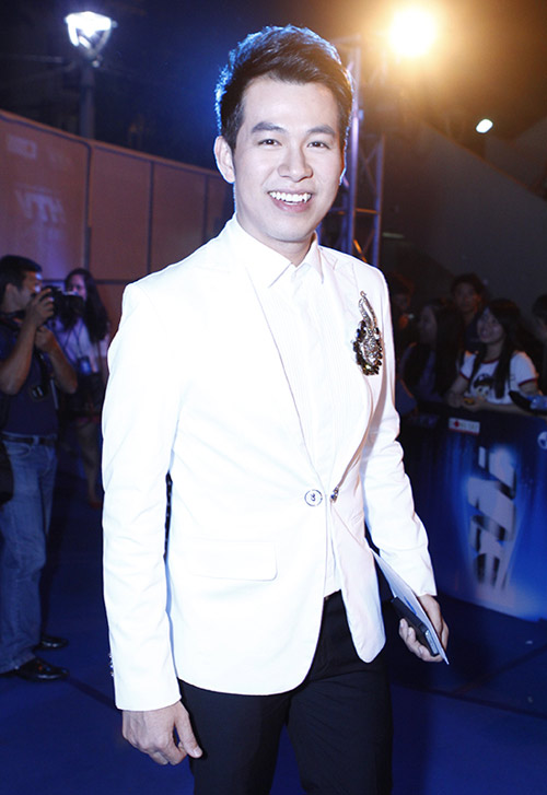 Nhức mắt vì Chung Thục Quyên hở bạo - 8