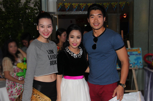 Vân Ốc mở tiệc lớn mừng sinh nhật con gái - 11