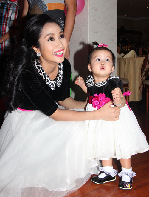 Vân Ốc mở tiệc lớn mừng sinh nhật con gái - 2