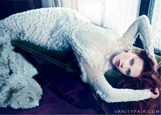 Sở hữu gương mặt đẹp, bờ môi gợi cảm và thân hình quyến rũ, Scarlett Johansson luôn đứng đầu bảng danh sách mỹ nhân gợi cảm nhất Hollywood.


