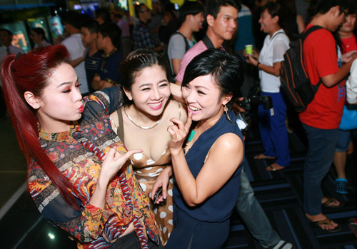 Phương Thanh quậy hết cỡ bên đàn em - 4