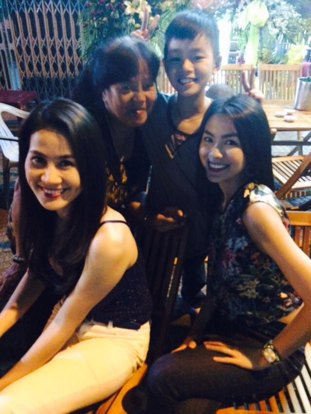 Người đẹp tên Hà hút triệu fan - 2