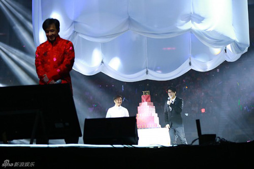 Dàn sao “khủng” mừng sinh nhật Thành Long - 7