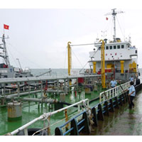 Pháp luật - Đường dây buôn lậu xăng dầu cực lớn của trùm Sơn “sắt”