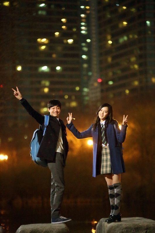 Nghẽn mạng vì nữ sinh trung học quá xinh - 3