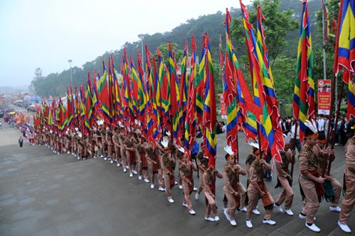 Biển người chen chân dâng hương ngày Giỗ Tổ - 4