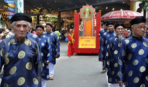TP.HCM: Tưng bừng ngày Giỗ Tổ Hùng Vương - 2