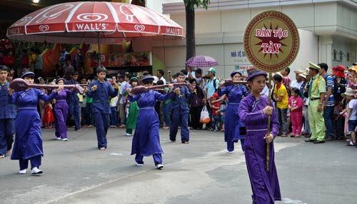 TP.HCM: Tưng bừng ngày Giỗ Tổ Hùng Vương - 6