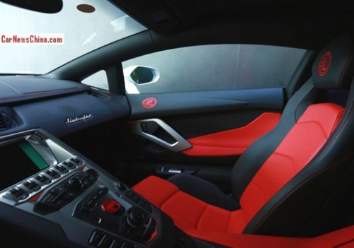 Lamborghini aventador thửa riêng cho thành long