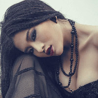 Bí quyết mặc đẹp - Phan Hoàng Thu mặc "trong veo" hút mắt