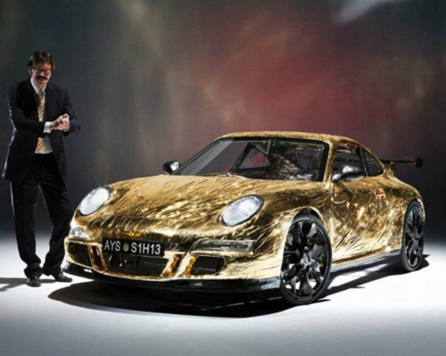 Porsche 911 Gold "nhái" giá 380 triệu đồng - 2