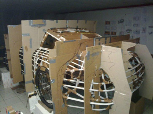 Porsche 911 Gold "nhái" giá 380 triệu đồng - 2