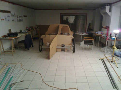 Porsche 911 Gold "nhái" giá 380 triệu đồng - 4