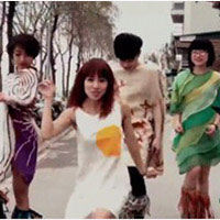 Bạn trẻ - Cuộc sống - Giới trẻ Hà Nội sôi động cùng điệu nhảy Happy