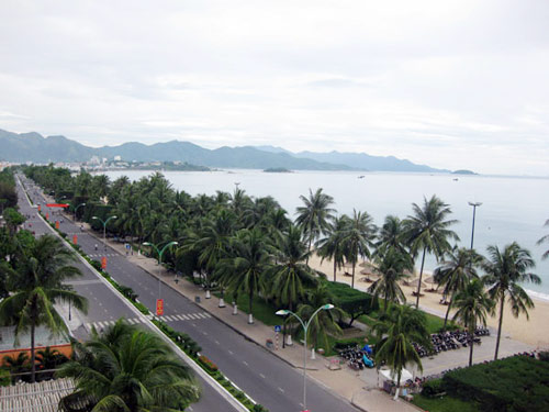 Phố biển Nha Trang miền đất níu chân du khách - 4