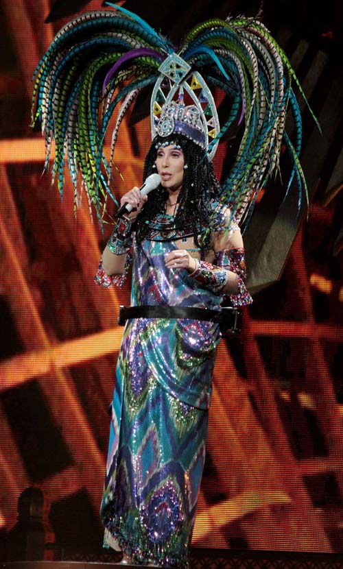 67 tuổi, diva Cher vẫn gây sốc - 6