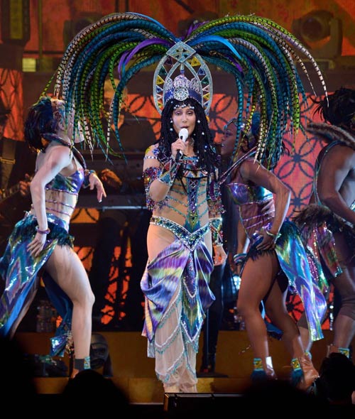 67 tuổi, diva Cher vẫn gây sốc - 5