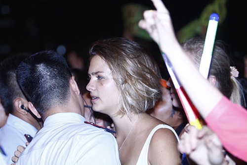 Khán giả Việt lấn rào vì Quán quân X Factor Anh - 14