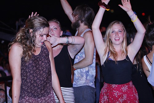 Khán giả Việt lấn rào vì Quán quân X Factor Anh - 16